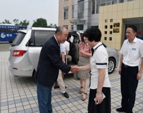 日本驾校校长来我校考察访问